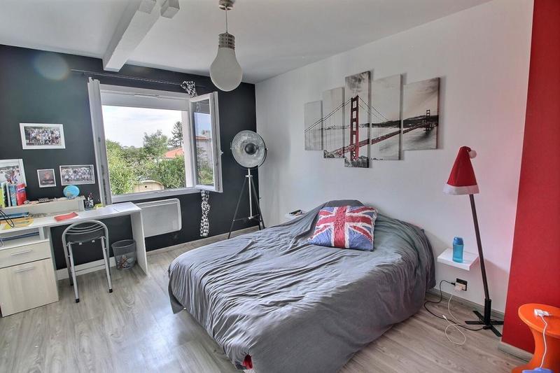 Maison - 170 m² - 7 pièces