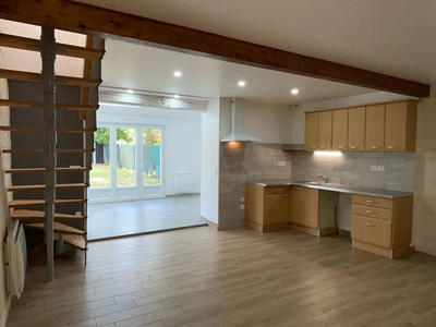 Maison - 94 m² - 5 pièces