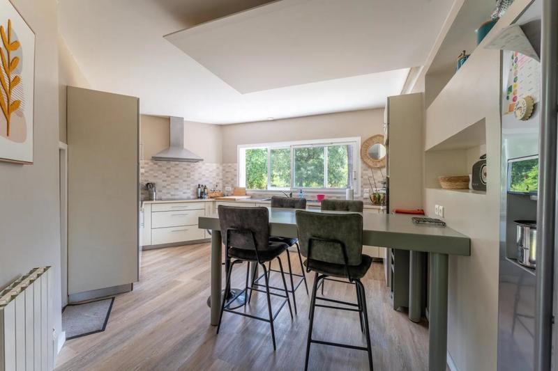 Villa - 218 m² - 7 pièces