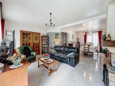 Maison - 122 m² - 7 pièces