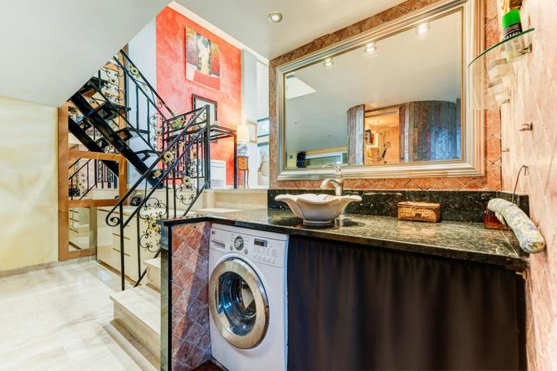 Loft - 107 m² - 4 pièces