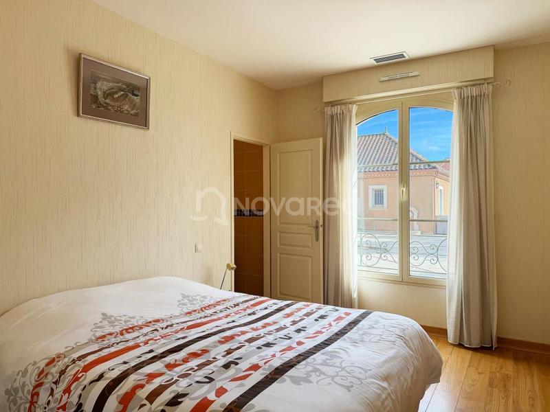 Villa - 241 m² - 7 pièces