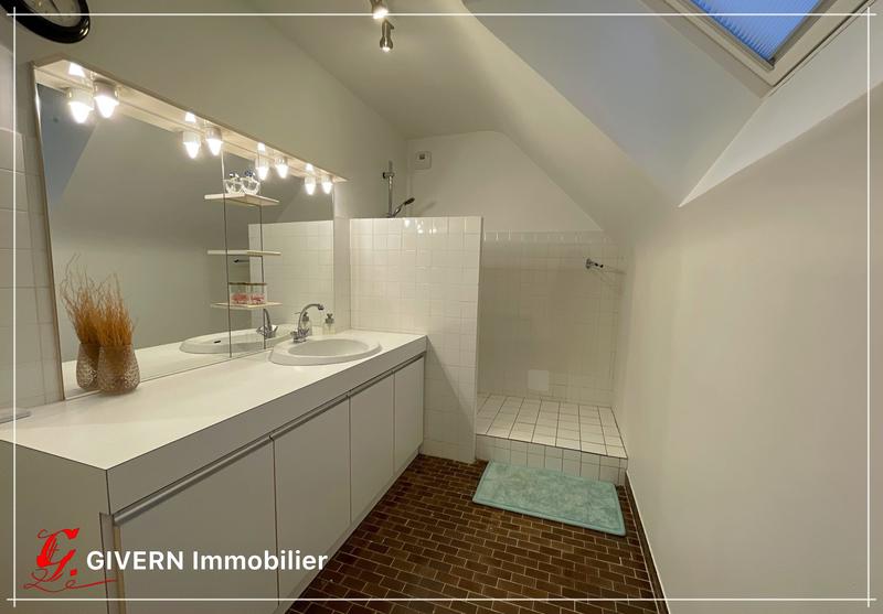 Maison - 197 m² - 7 pièces