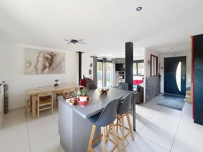 Maison - 133 m² - 5 pièces