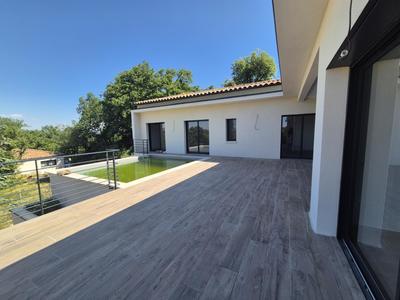 Maison - 125 m² - 5 pièces