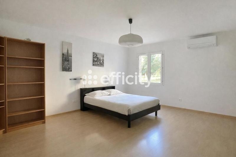 Maison - 209 m² - 5 pièces