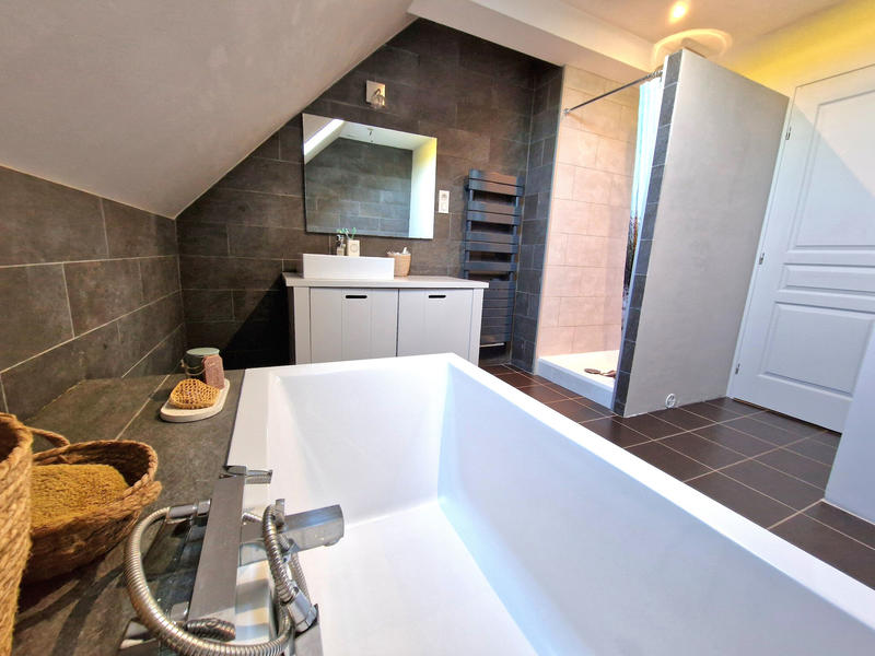 Maison - 165 m² - 6 pièces