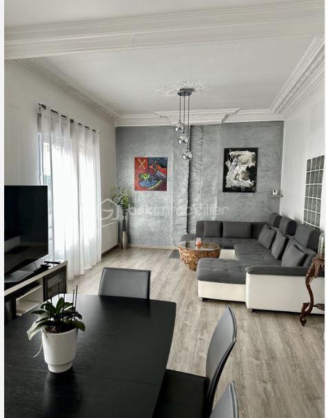 Maison - 97 m² - 4 pièces