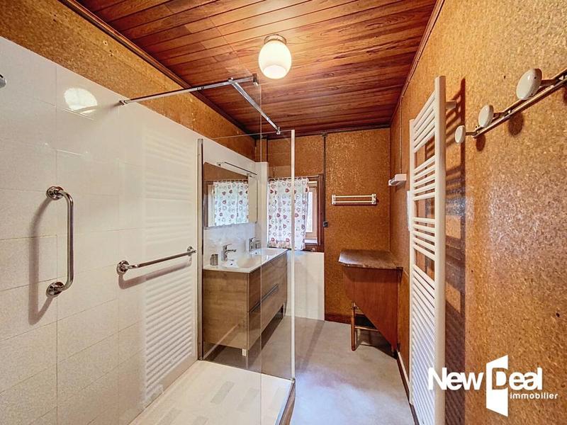 Maison de village - 333 m² - 15 pièces