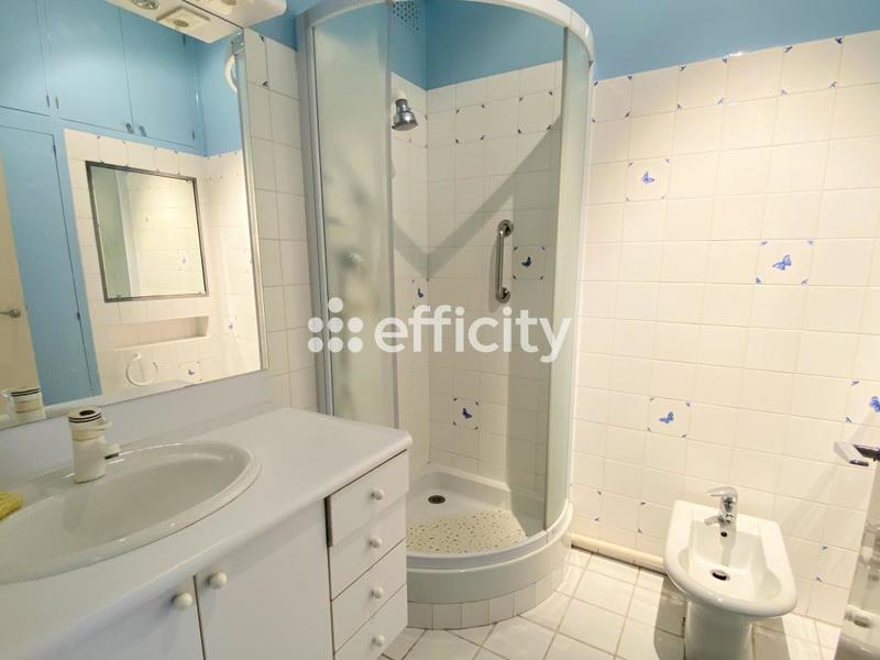 Appartement - 174 m² - 8 pièces