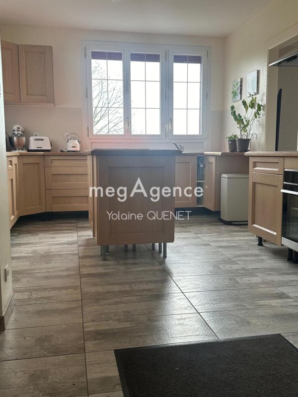 Maison - 180 m² - 5 pièces