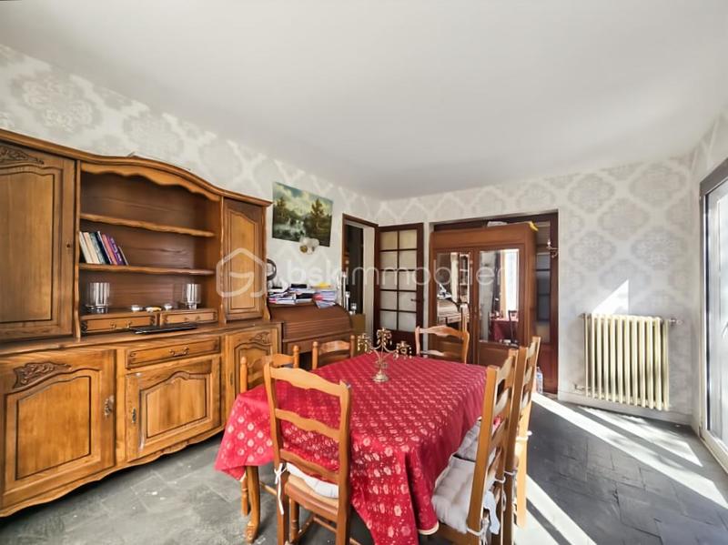 Demeure - 165 m² - 10 pièces