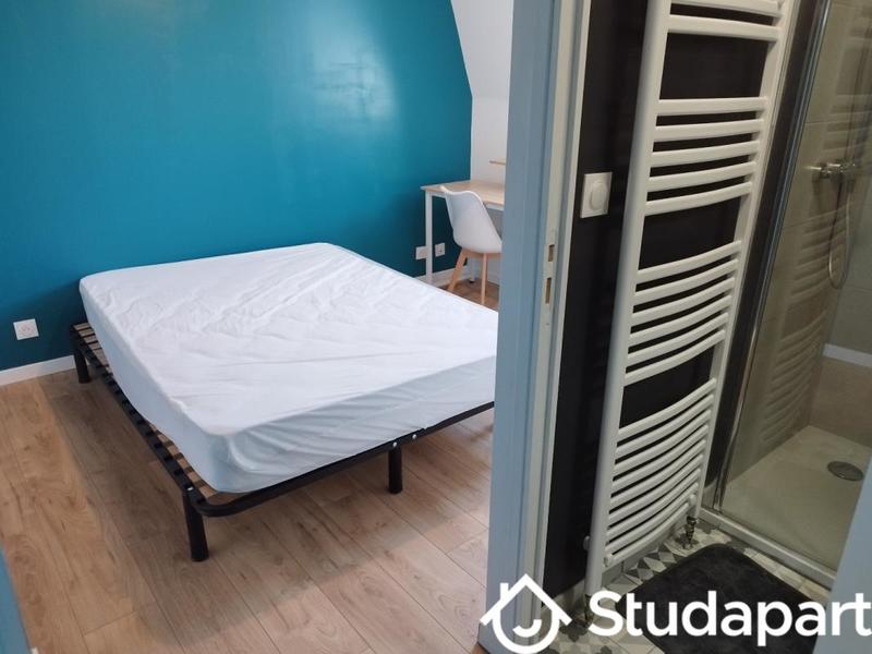 Chambre - 11 m² - 1 pièce