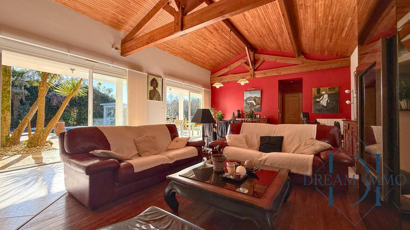 Maison - 139 m² - 5 pièces