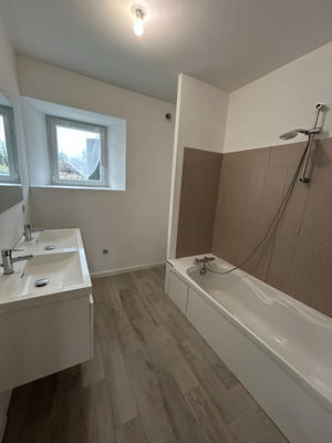 Maison - 105 m² - 4 pièces