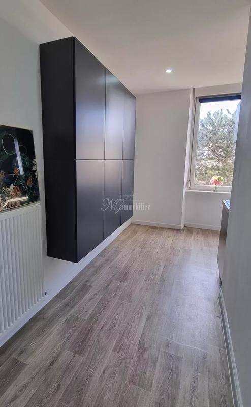 Immeuble - 259 m² - 11 pièces