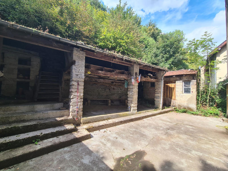 Maison - 220 m² - 8 pièces