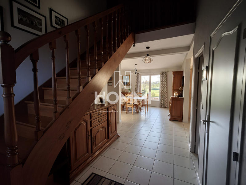 Maison traditionnelle - 140 m² - 6 pièces