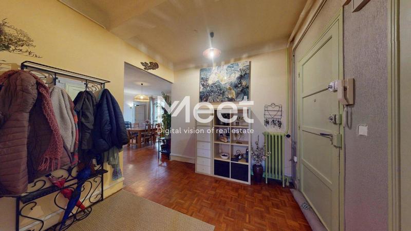 Appartement - 100 m² - 5 pièces