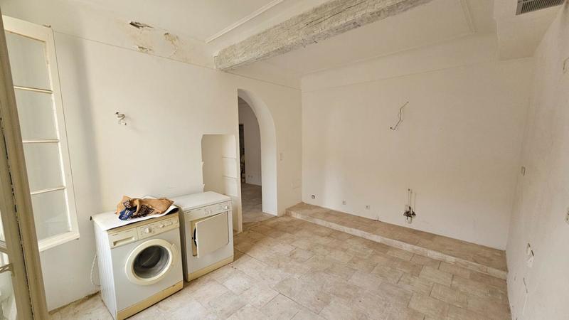 Propriété - 220 m² - 9 pièces