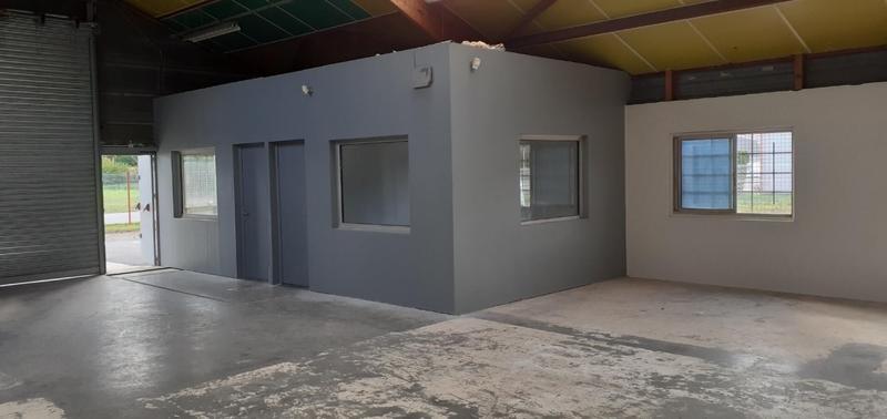 Local commercial - 299 m² - 1 pièce