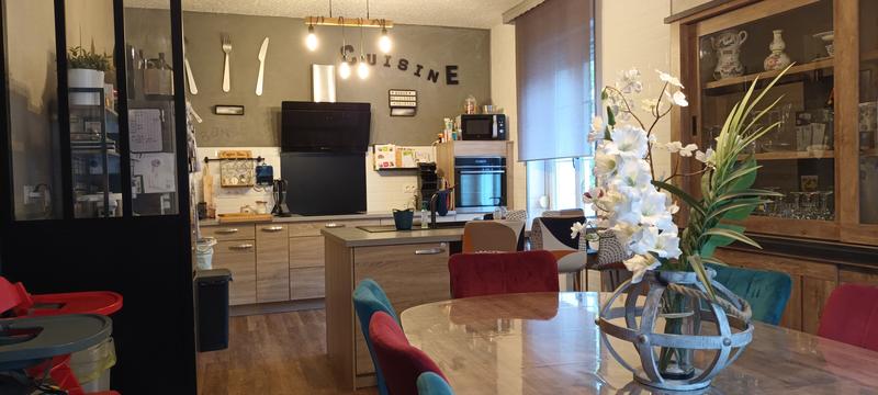 Maison - 180 m² - 10 pièces