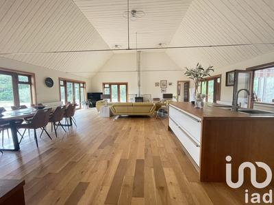 Maison - 200 m² - 7 pièces