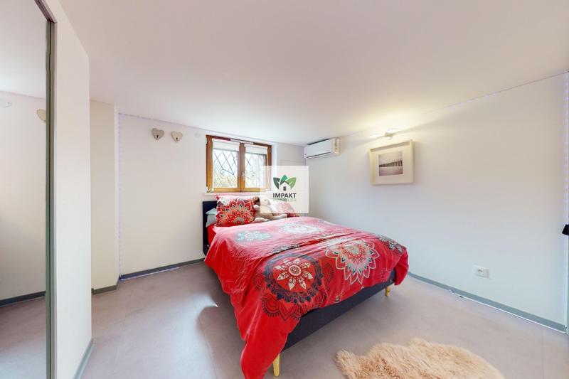 Maison - 102 m² - 4 pièces