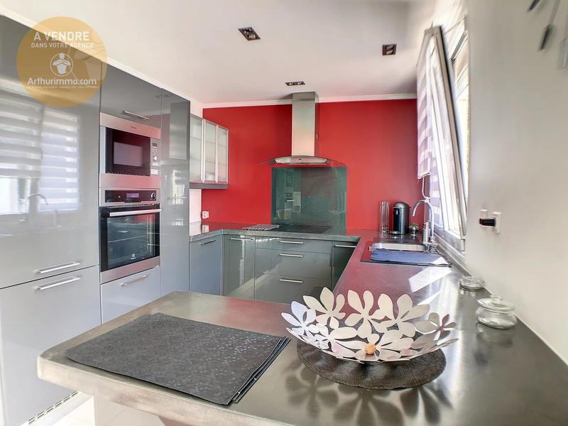 Maison - 135 m² - 8 pièces