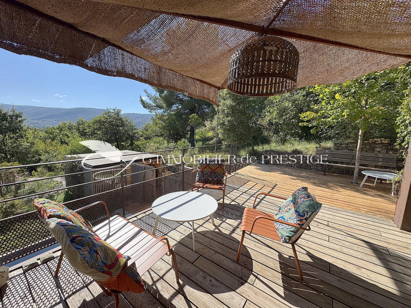 Villa - 200 m² - 5 pièces