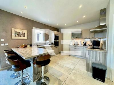 Villa - 116 m² - 6 pièces