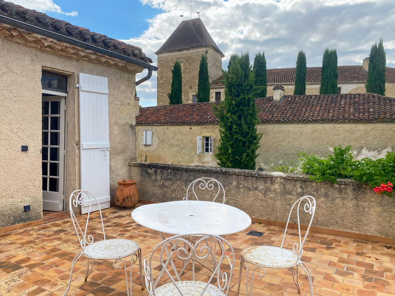 Maison - 227 m² - 6 pièces