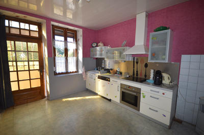 Maison - 95 m² - 5 pièces