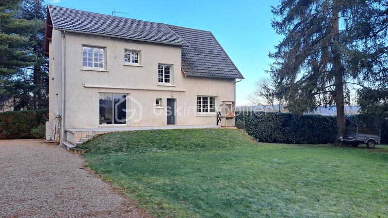 Maison - 160 m² - 8 pièces