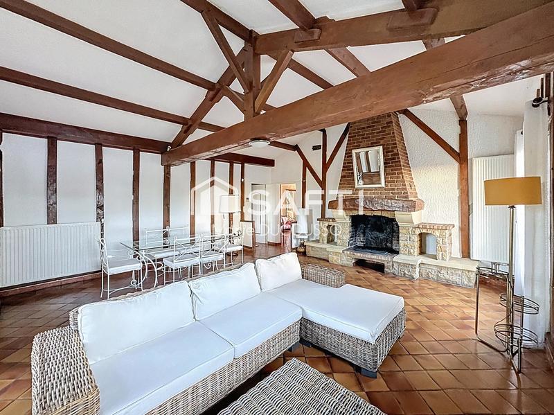 Maison - 180 m² - 9 pièces