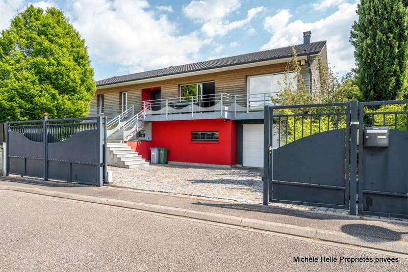 Maison - 285 m² - 7 pièces