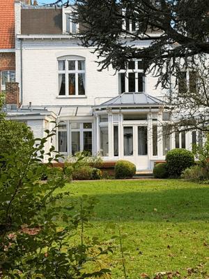 Maison - 306 m² - 10 pièces