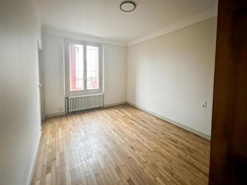 Maison - 263 m² - 8 pièces