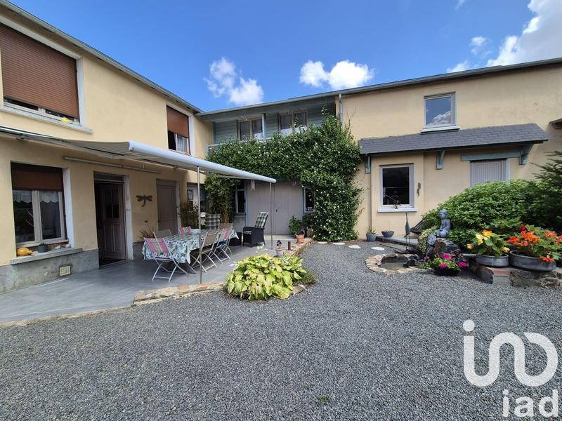 Maison - 243 m² - 8 pièces