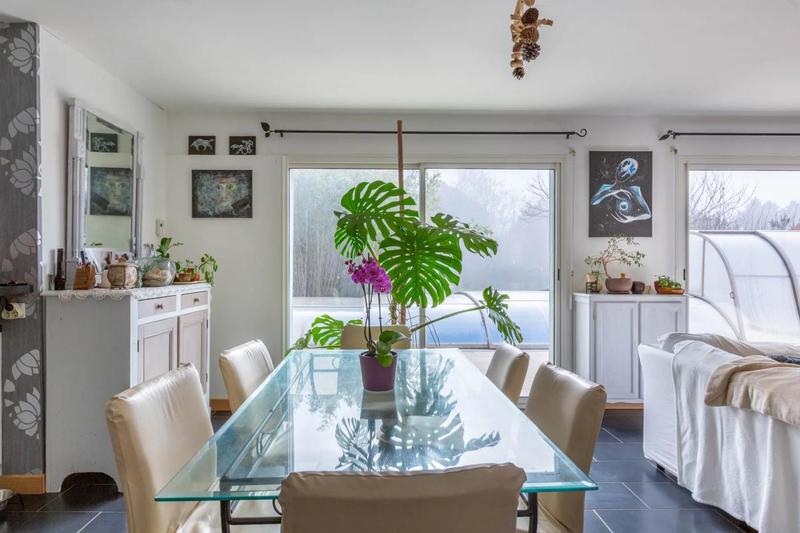 Maison - 235 m² - 6 pièces