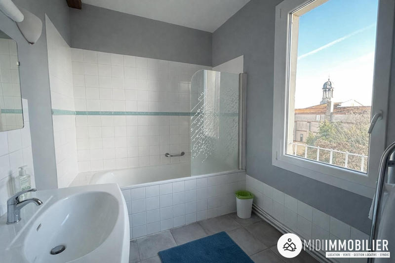 Appartement - 64 m² - 2 pièces