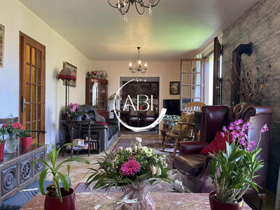 Maison traditionnelle - 130 m² - 6 pièces