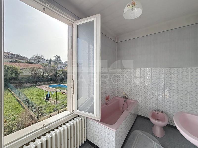 Maison - 166 m² - 6 pièces