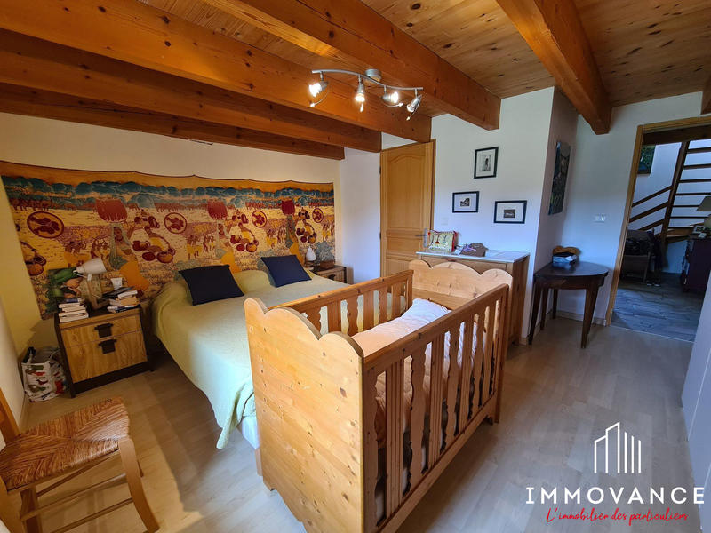 Appartement - 93 m² - 5 pièces