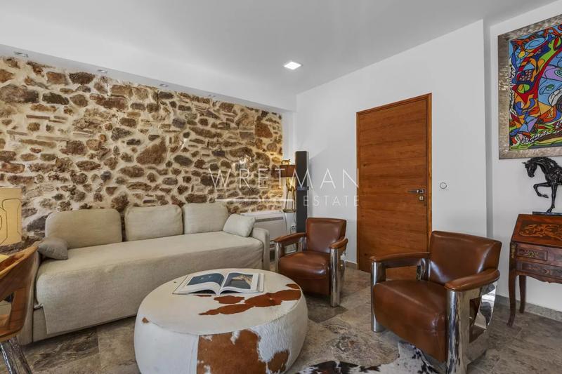 Propriété - 300 m² - 9 pièces