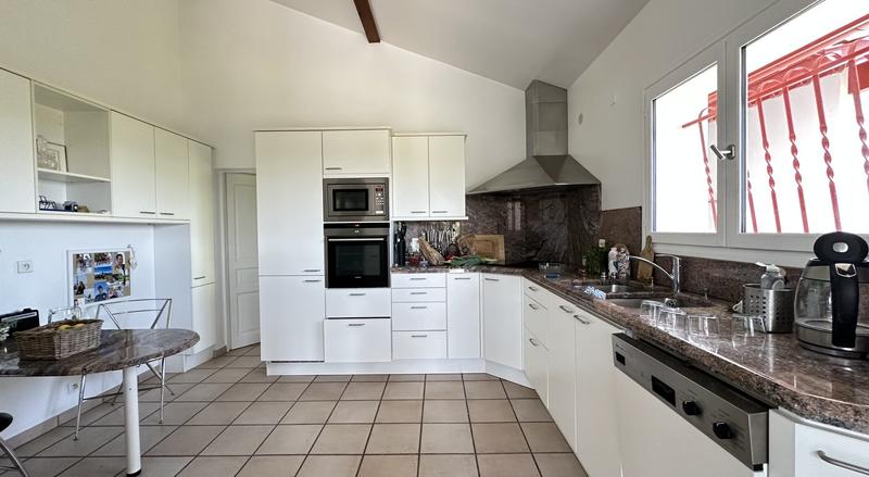 Maison contemporaine - 188 m² - 6 pièces