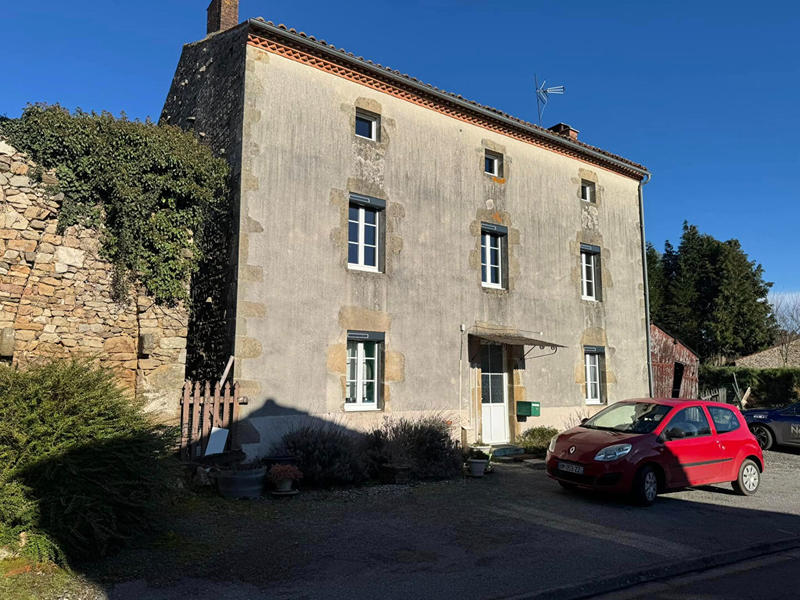 Maison - 152 m² - 6 pièces