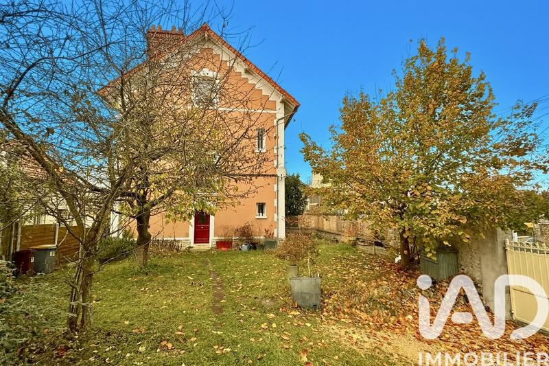 Maison - 167 m² - 8 pièces