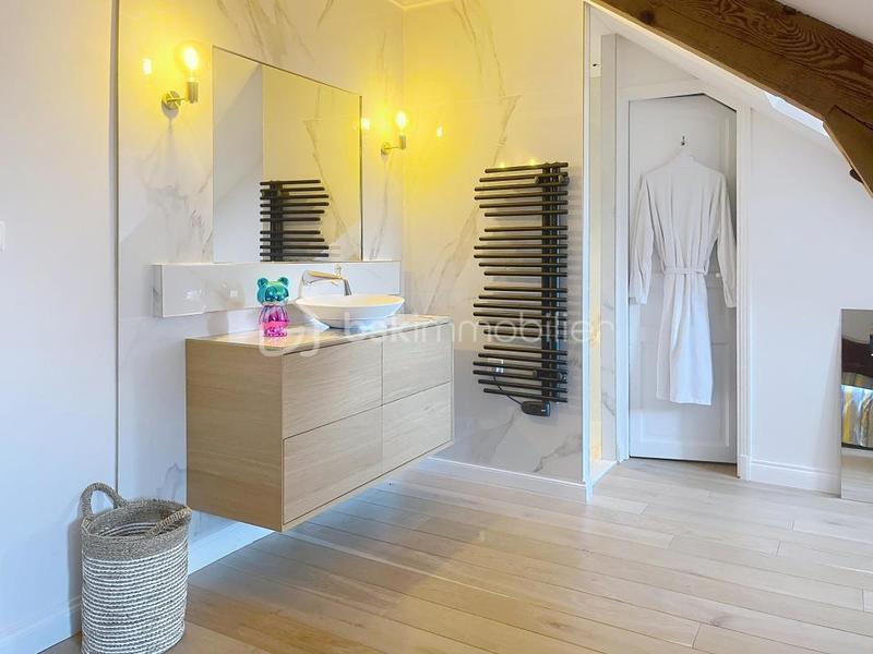 Maison de maîtres - 181 m² - 7 pièces