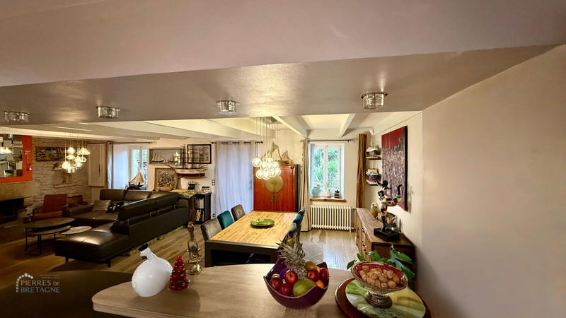 Maison - 193 m² - 10 pièces